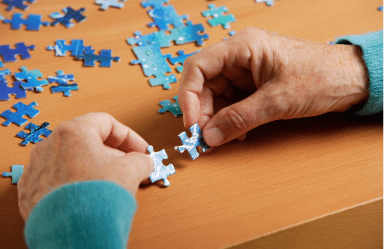 why-jigsaw-puzzles-are-beneficial-for-seniors-with-dementia-new
